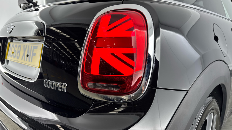 MINI Hatchback 1.5 Cooper Sport II 3dr Auto Petrol Hatchback